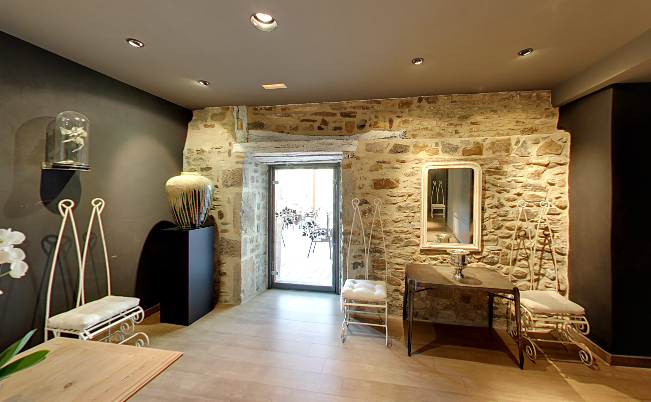 Reforma, rehabilitación y diseño de hotel en Gordexola, Bizkaia