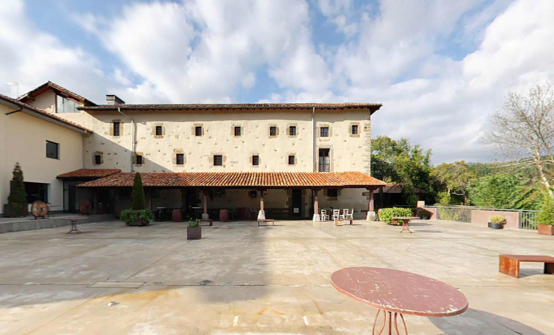 Reforma, rehabilitación y diseño de hotel en Gordexola, Bizkaia