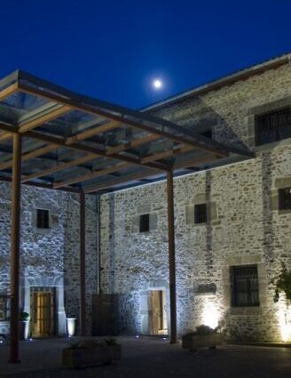 Reforma, rehabilitación y diseño de hotel en Gordexola, Bizkaia