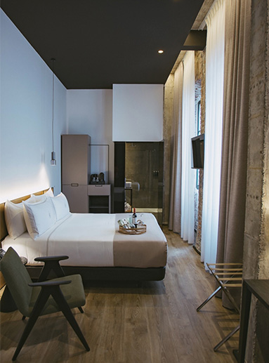 Reforma, rehabilitación y diseño de hotel en Mundaka, Bizkaia