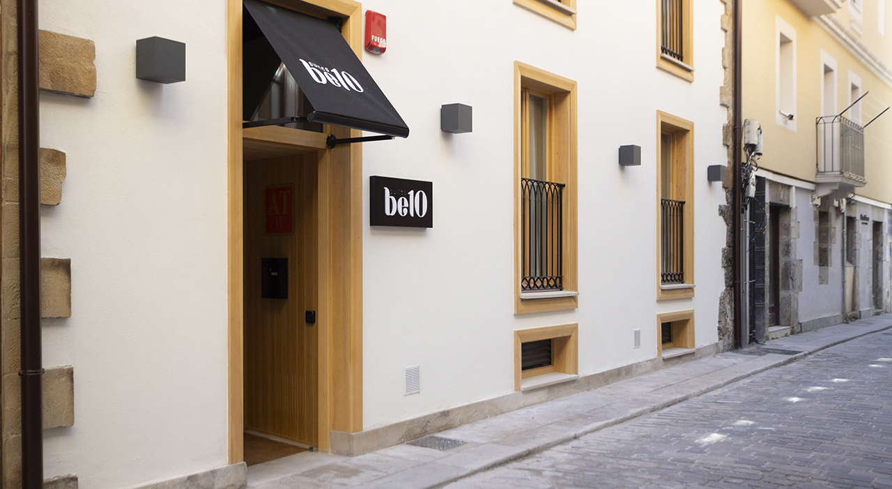 Reforma, rehabilitación y diseño de apartamentos turísticos en Bermeo, Bizkaia