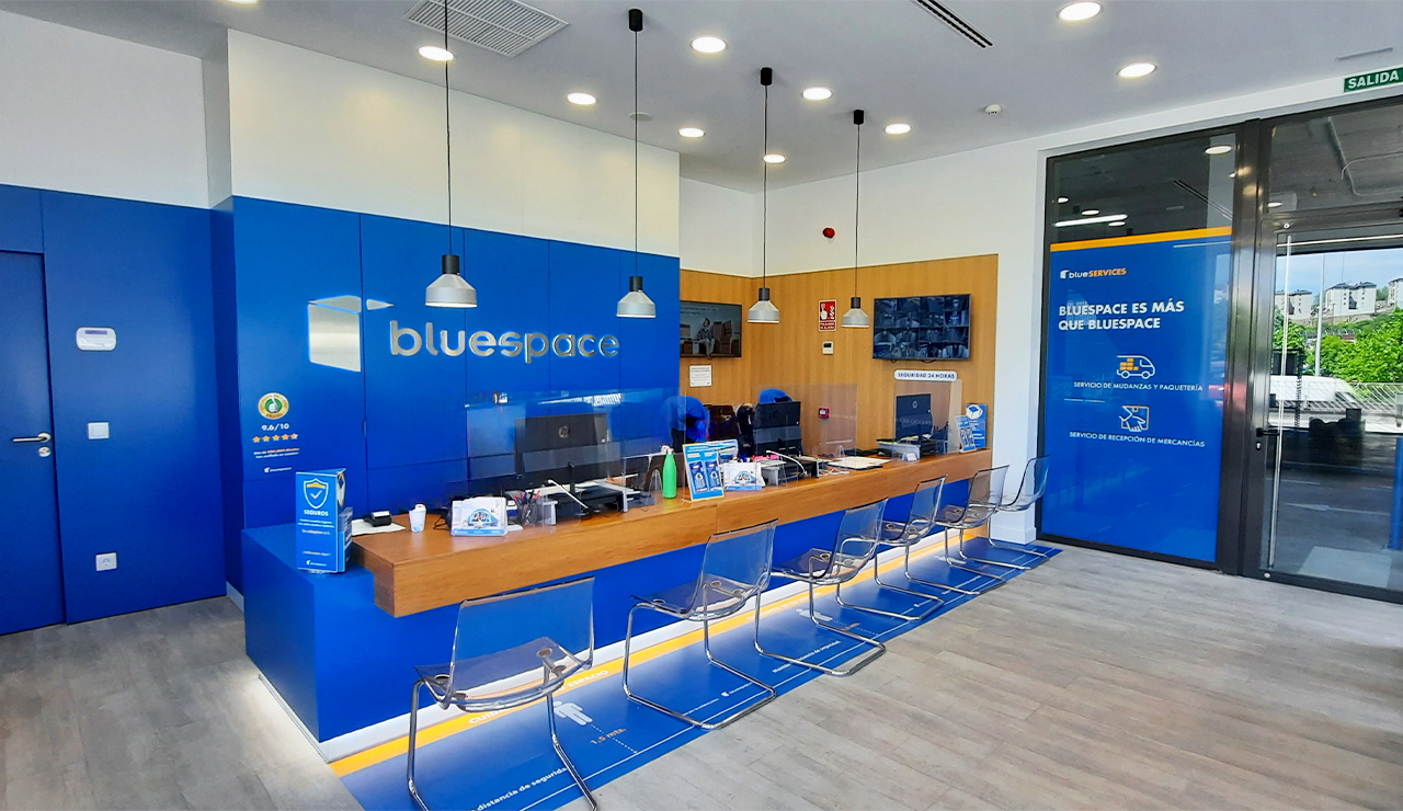 Transformación integral de un edificio para la colocación de un local de auto almacenaje en Barakaldo, Bizkaia