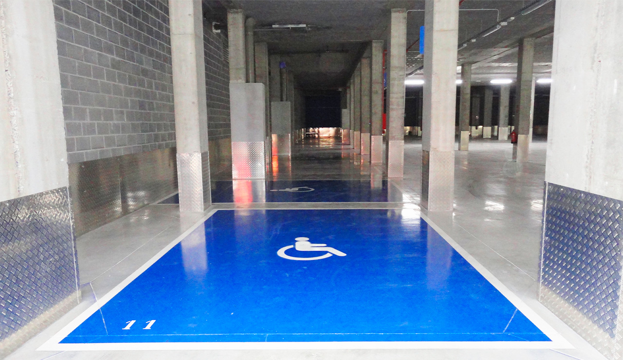 Transformación integral de un edificio para la colocación de un local de auto almacenaje en Barakaldo, Bizkaia