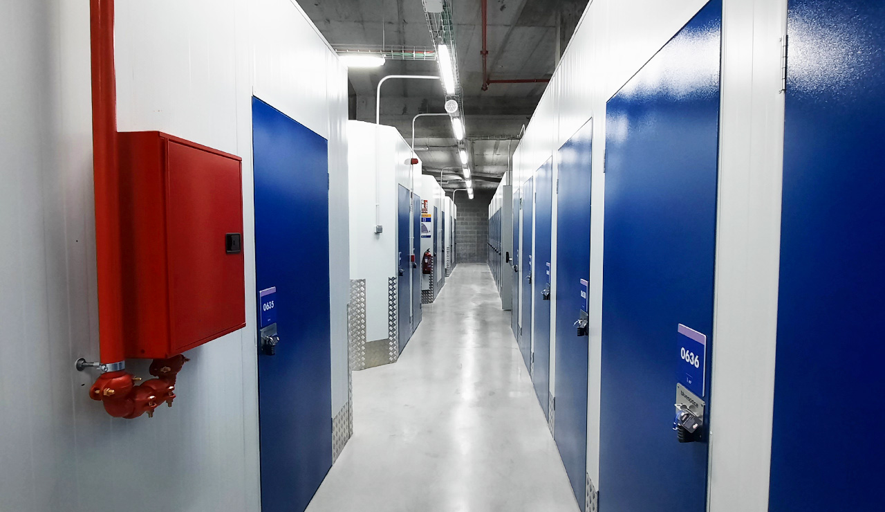 Transformación integral de un edificio para la colocación de un local de auto almacenaje en Barakaldo, Bizkaia