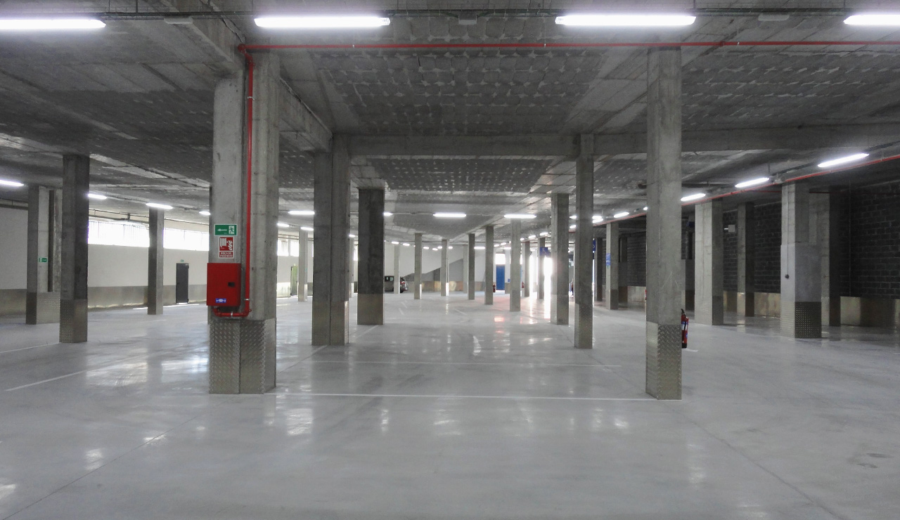 Transformación integral de un edificio para la colocación de un local de auto almacenaje en Barakaldo, Bizkaia