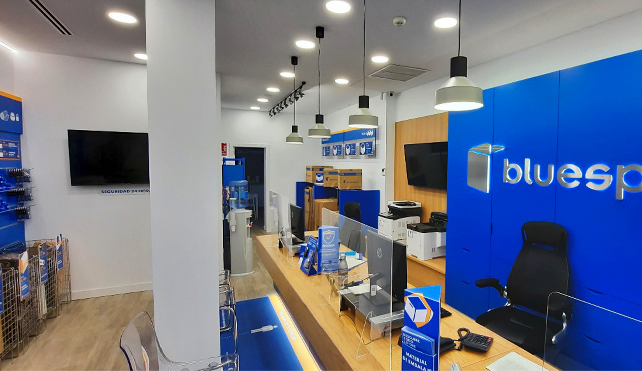 Reforma y rehabilitación de un edificio industrial destinado a almacenaje en Trapagarán, Bizkaia