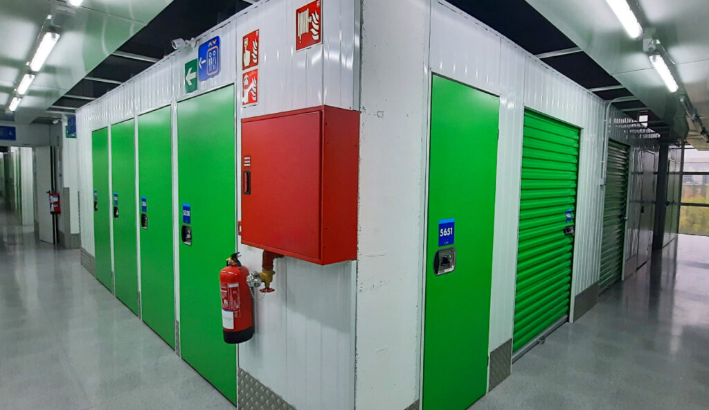 Reforma y rehabilitación de un edificio industrial destinado a almacenaje en Bolueta, Bizkaia