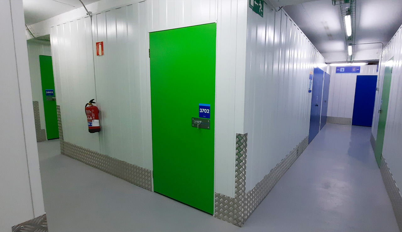 Reforma y rehabilitación de un edificio industrial destinado a almacenaje en Bolueta, Bizkaia