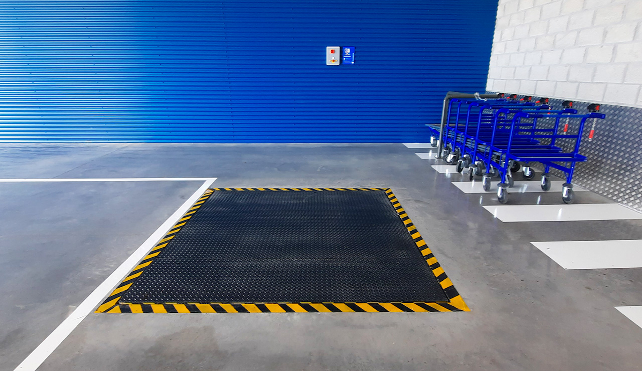 Reforma y rehabilitación de un edificio industrial destinado a almacenaje en Vitoria