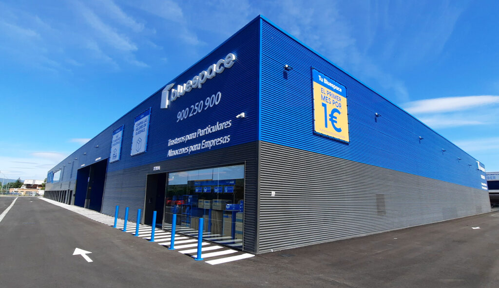 Reforma y rehabilitación de un edificio industrial destinado a almacenaje en Vitoria