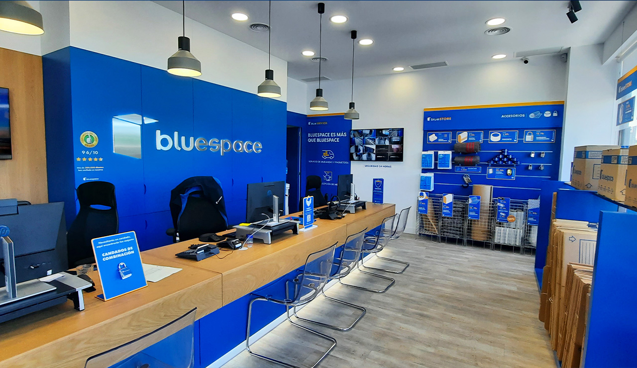 Reforma y rehabilitación de un edificio industrial destinado a almacenaje en Vitoria